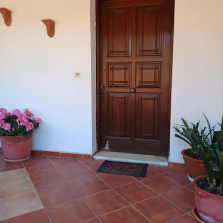 Lalarous & Σκύρος