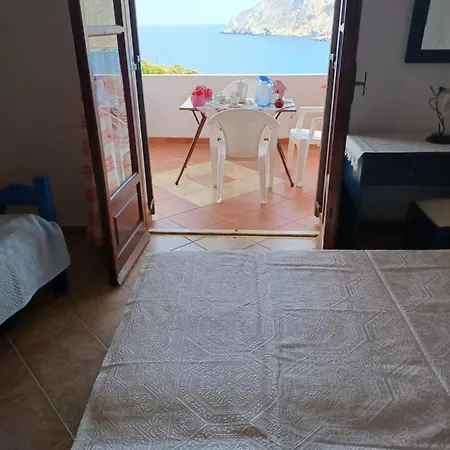 Guest house Lalarous & *