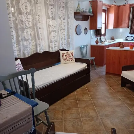 Lalarous & 4* Σκύρος