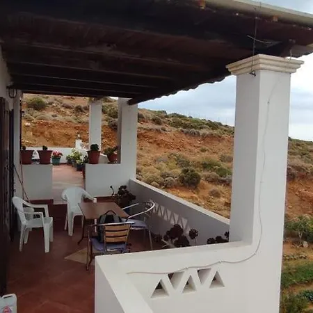 Lalarous & Skyros