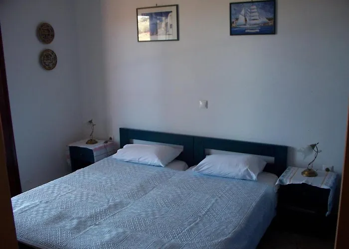 Lalarous & Maison d'hôtes 4*