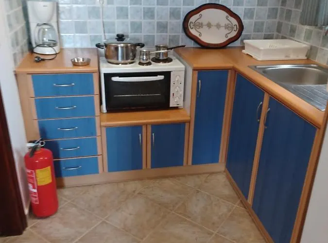 Lalarous & Maison d'hôtes Skyros