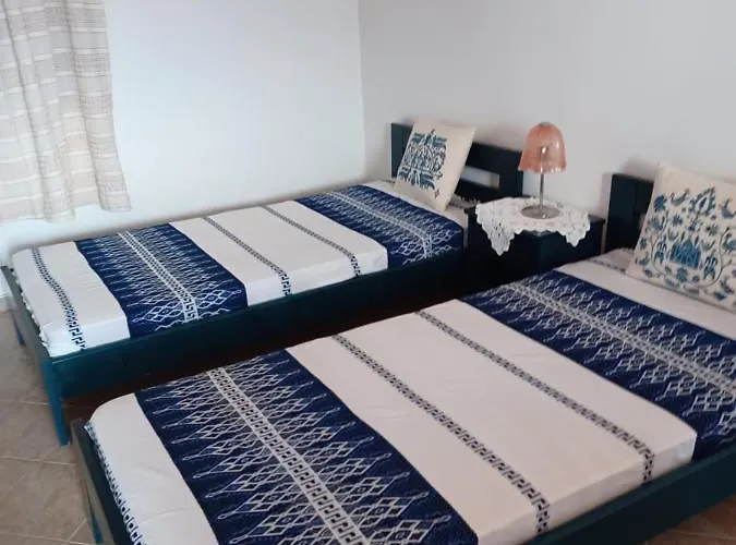 Lalarous & Maison d'hôtes 4*