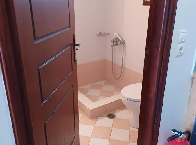 Lalarous & Maison d'hôtes 4*