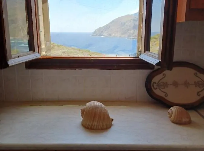 Lalarous & Maison d'hôtes