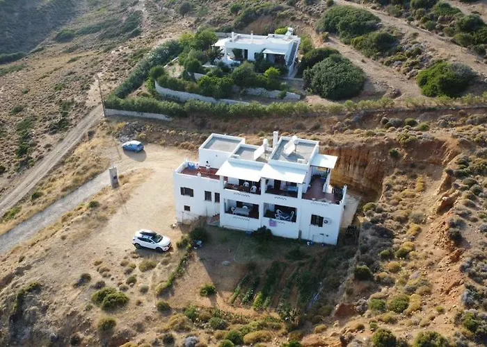 Lalarous & Maison d'hôtes 4*